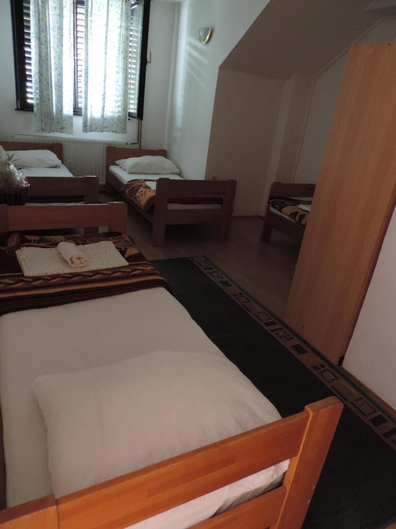 Bed And Breakfast Victoria Ogulin Exterior foto